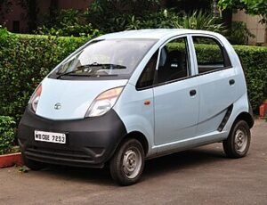 Tata_-_Nano_-_Kolkata_2011-09-15_5184